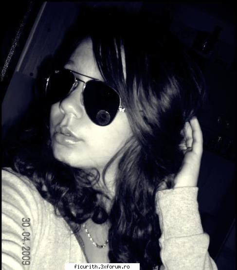 Buuunaaa:*:X>:D< - paiii.....inafara de TH mai ascult.. -Rihanna(o - Welcome