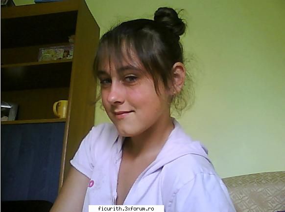 deci in cele din urma :rotfl: 
m-am hotarat sa pun poze cu noul look x_x
mi-a zis mai multa lume