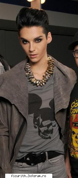 bill  intre cei